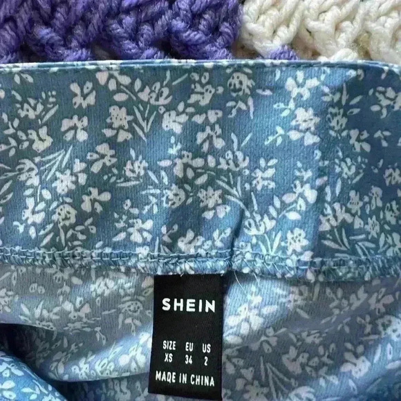 SHEIN Womens VCAY Ditsy Floral Ruched Detail Ruffle Vacation Euro Summer Skirt 2 - Picture 7 of 8